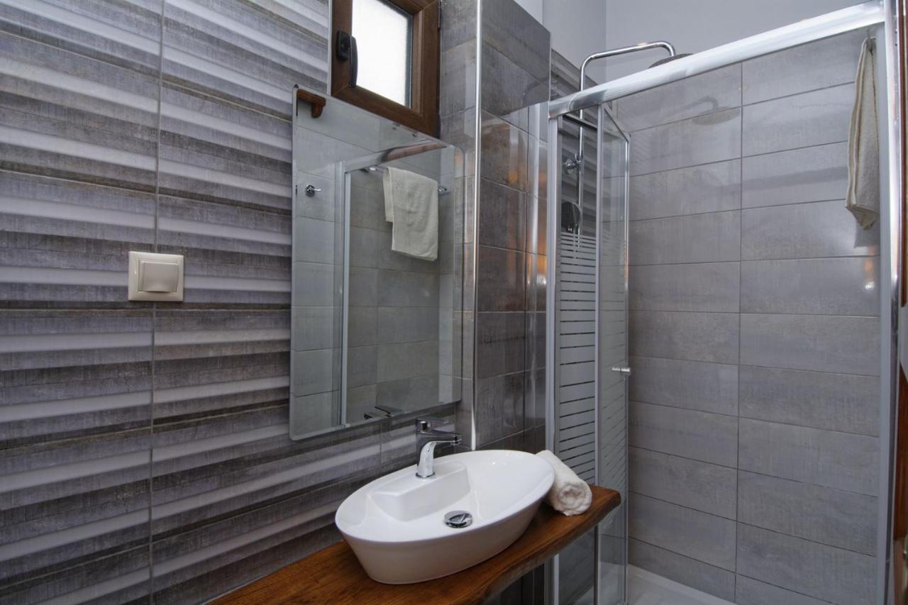 Iatrou House- Villa With Incredible View Portaria  Ngoại thất bức ảnh