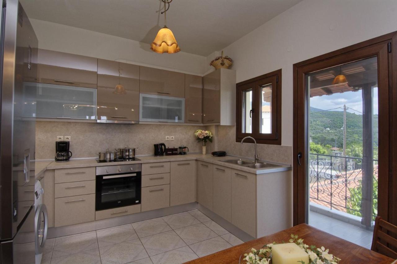 Iatrou House- Villa With Incredible View Portaria  Ngoại thất bức ảnh